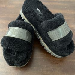 UGG slippers 
