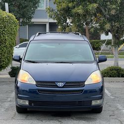2004 Toyota Sienna