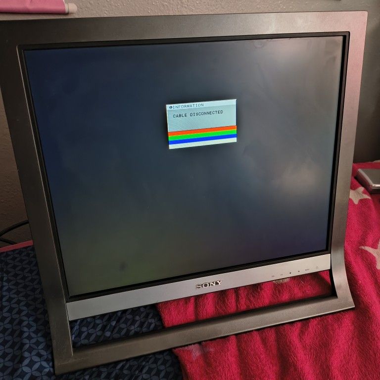 Sony Computer Monitor 19" VGA TFT LCD Display 