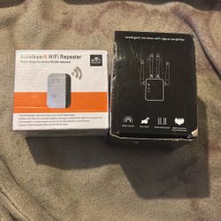 Wireless WiFi repeaters