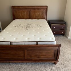 Ca King Bed 