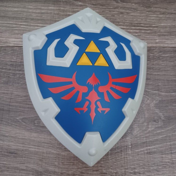2015 Nintendo Legend Of Zelda 20-inch Link Shield
