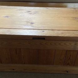 This End Up Wood Living Room Furniture Set