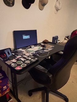READ DESCRIPTION (LOTS OF ELECTRONCIS)