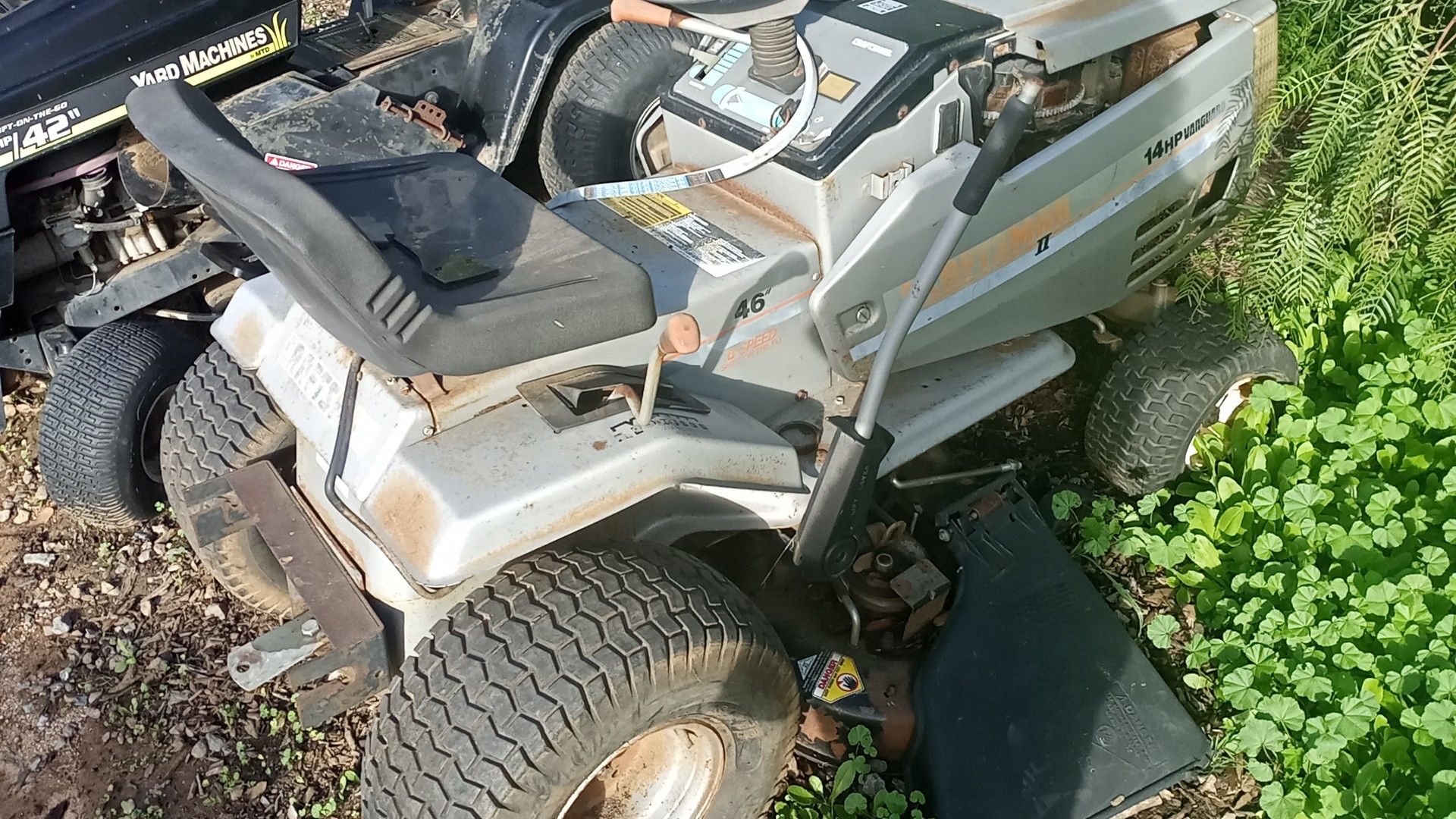 Craftsman ride-on lawn mower selling for parts