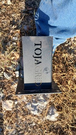 Toja Grid 4x4 Pergola Bracket Lot (8 Pieces Total) - $100 (Sun valley)