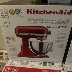 Deluxe Kitchenaid Mixer - New 