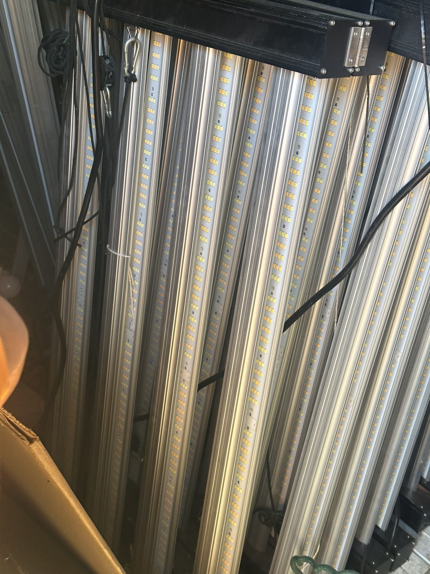 Grower's Choice X TSL Horti Tech ROI-E680 LED Grow Light