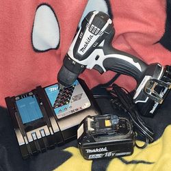 Makita Drill 2 Battery And Charger