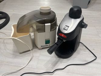 Extractor y cafetera funcionando