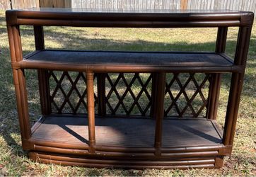 Rattan table