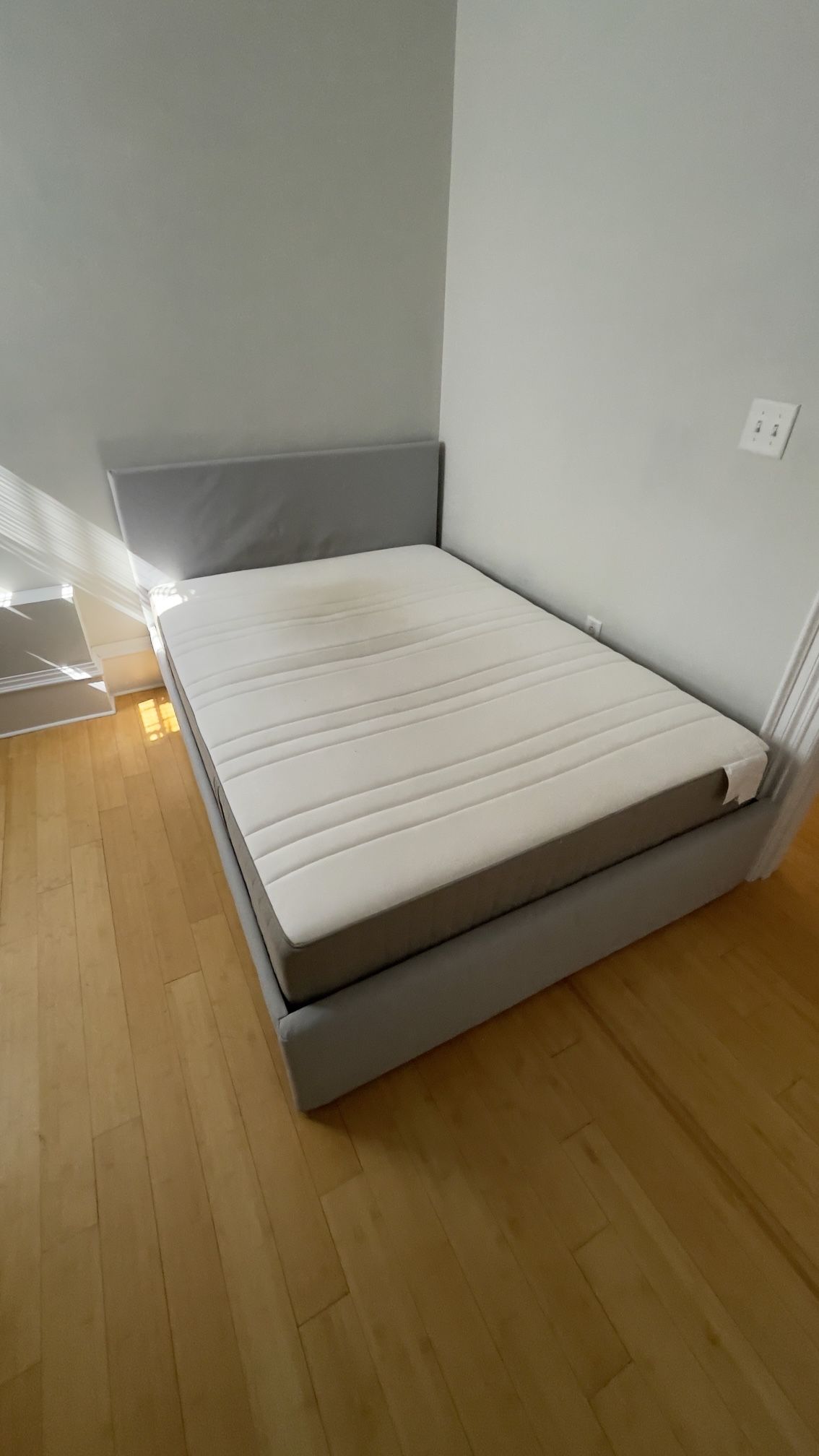 Free Full Size Bed (Frame+Mattress)