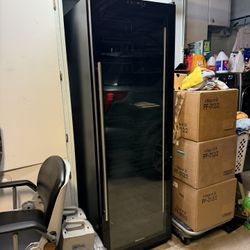 Wine Enthusiast  Vino View Wine Fridge