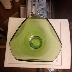 vintage avocado green glass folded or triangular-shaped serving bowl