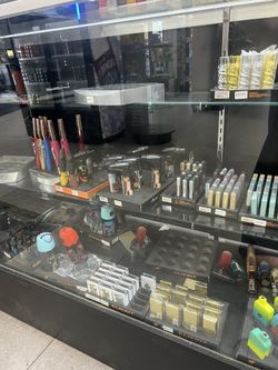 STORE CLOSING - $2-5 Torches And Novelty Lighters 2,000 To Choose From