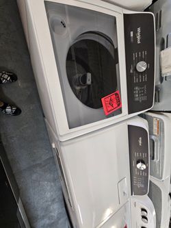 Whirlpool White Electric Washer and Dryer Set