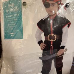 Kids Pirate Costume (4-6 yrs old)