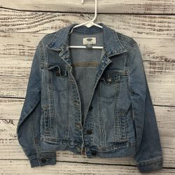 Girls jean jacket from old navy size 6-7