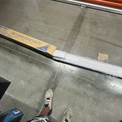 4’ Enclosed Industrial Fixture 