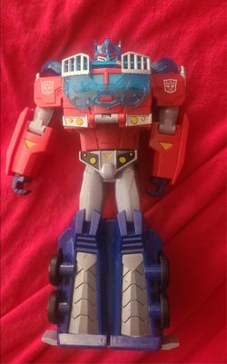 Transformer optimus prime cyberverse toy