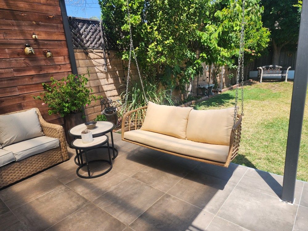 Outdoor Hanging Swing