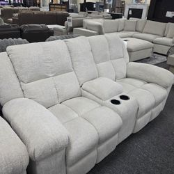 Reclining Sofa with Center Console and Cup Holders 🚚WE DELIVER🚚