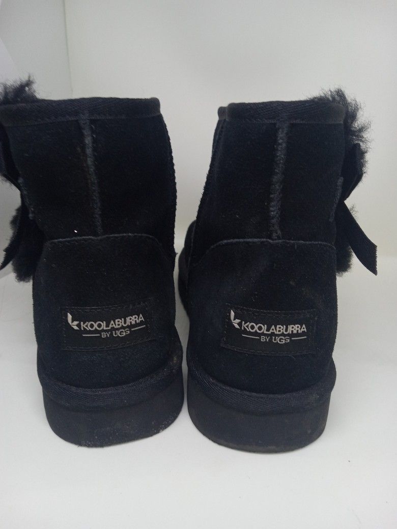 Size 7 Koolaburra by Ugg Women's Black Victoria Mini Boots