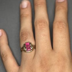 10k Gold Ring 