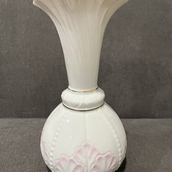 Belleek Annual Retired Piece 2000 Porcelain Vase