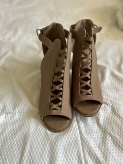 Woman’s chunky heals