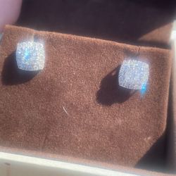 14 KT Diamond Earrings 