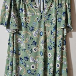 18-20 Woman's Lane Bryant Ruffle Notch-Neck Top