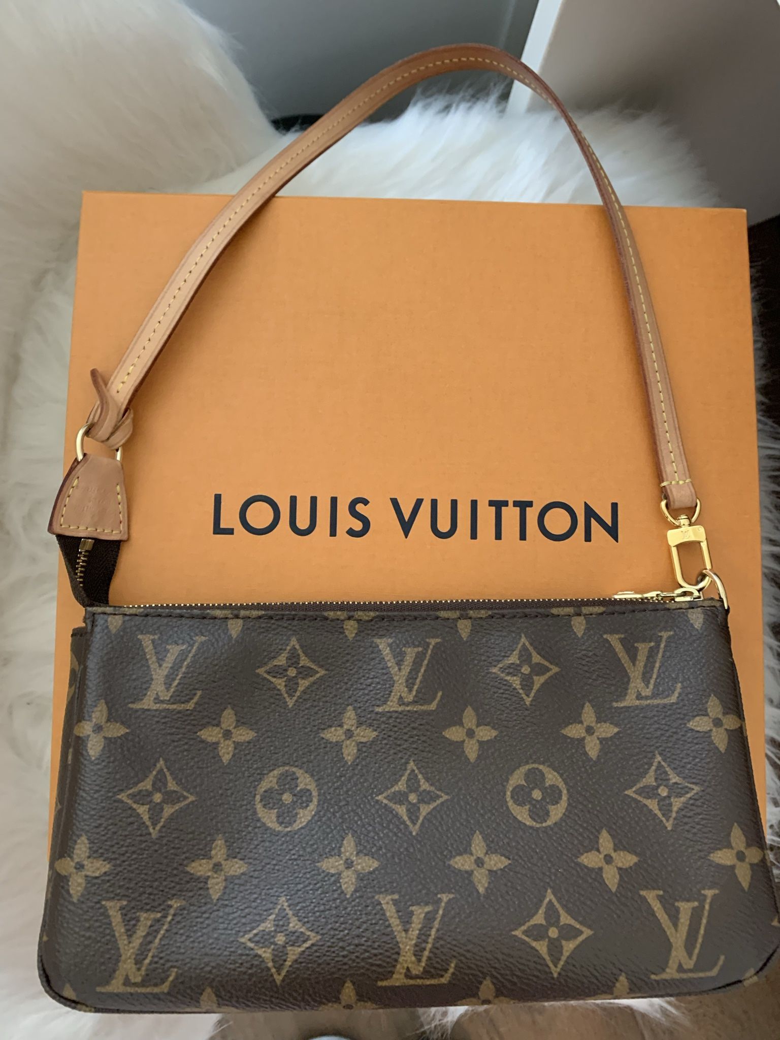 Lv Pochette Accessories