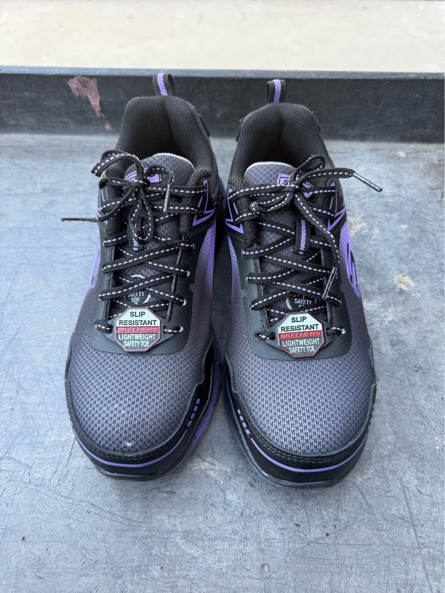 Sketchers Women’s Steel Toe Work Sneakers (Size 7)