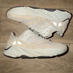 Yeezy 700 Salt