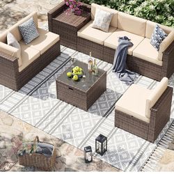 New, outdoor patio set ( already assembled , as picture shows