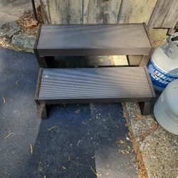 Hot tub steps