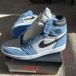 Air Jordan 1 university