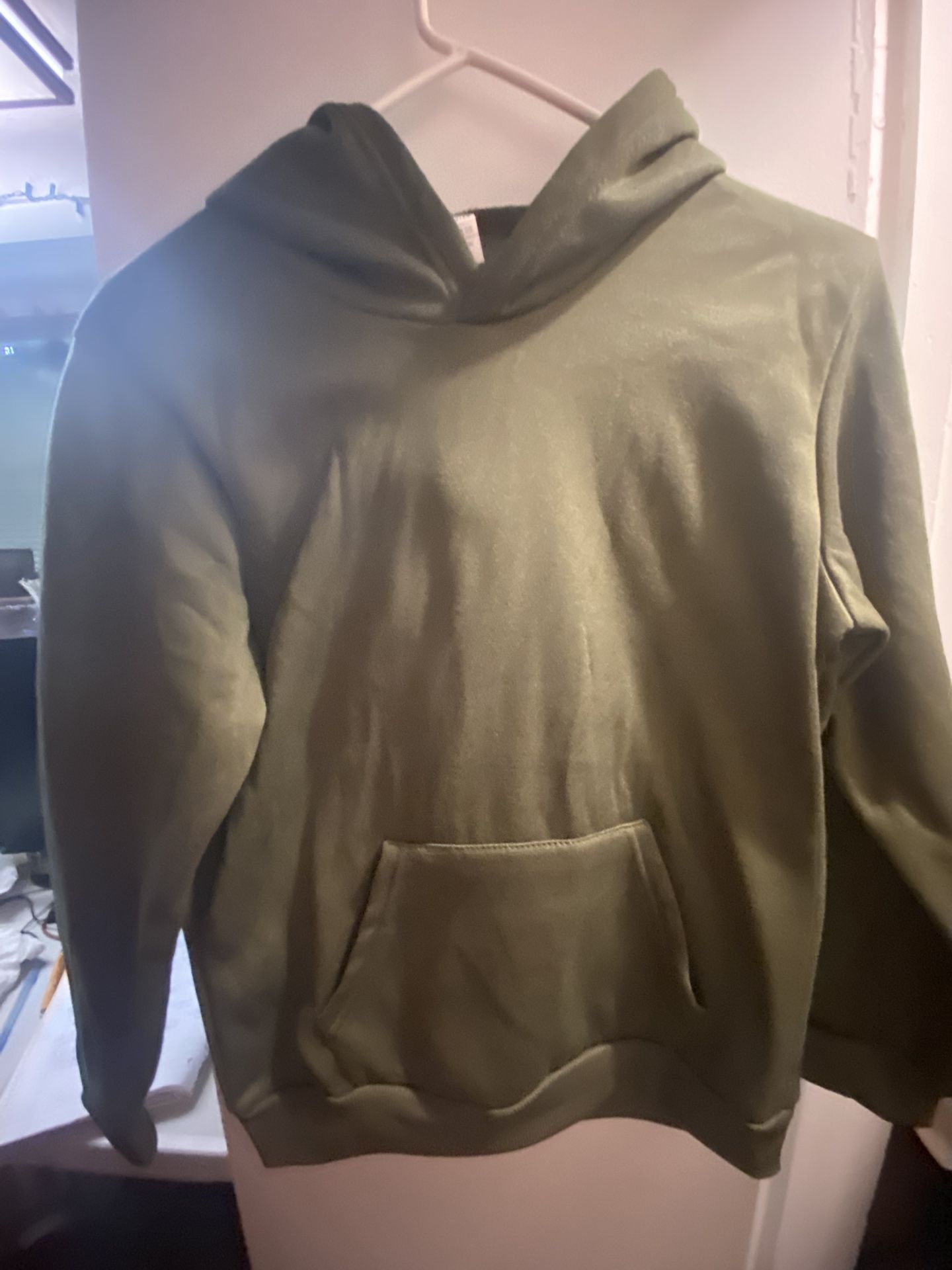Never been worn olive green pullover hoodie size 8/10