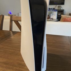 PlayStation 5 (Used like new)