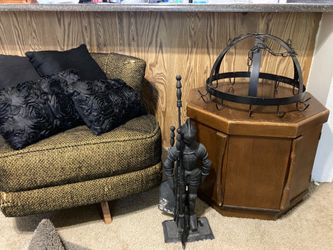 CHAIR TABLE