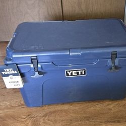 Brand New Yeti 45 Cooler
