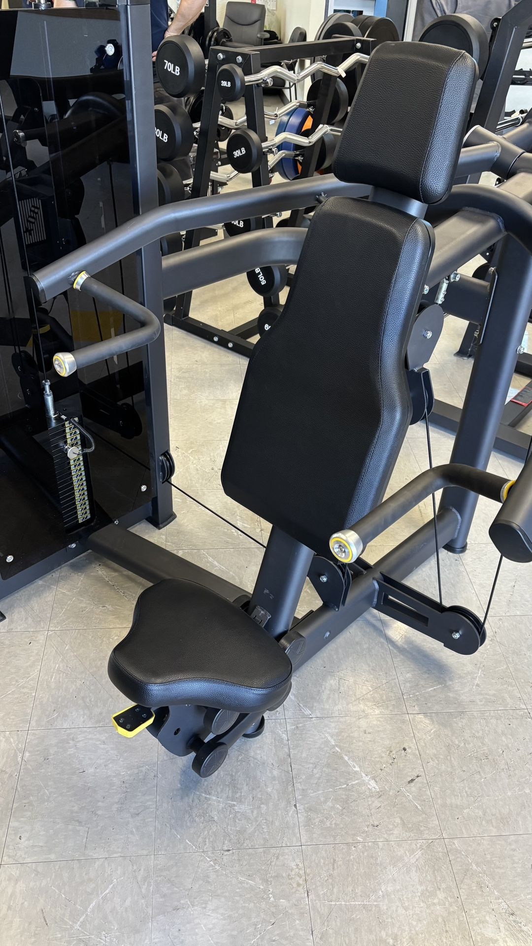Selectorized Shoulder Press 80-12
