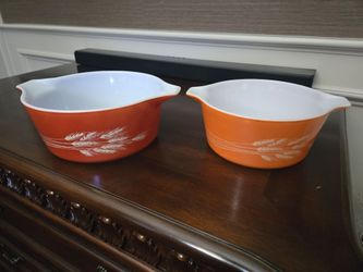Vintage Pyrrex bowl s