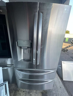 LG 4‑Door French Door Fridge – Stainless, Ice/Water Dispenser