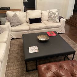 Coffee table / Ottoman 