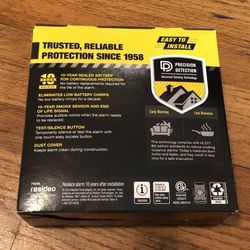 SMOKE DETECTOR - New