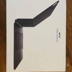 13” iPad Magic Keyboard  (Apple)