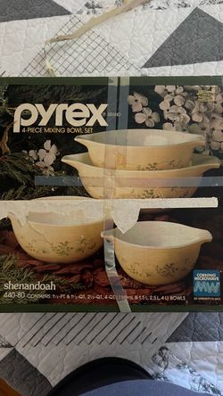 Pyrex Shenandoah 4-Piece Mixing Bowl Set