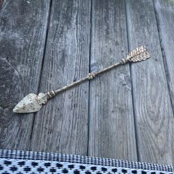 Metal Arrow Decor 